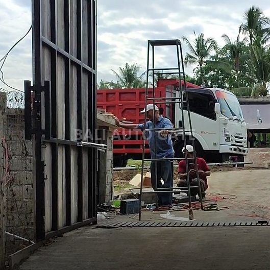 Mesin Pintu Gerbang Otomatis di Bali