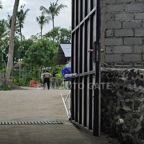 Mesin Pintu Gerbang Otomatis di Bali